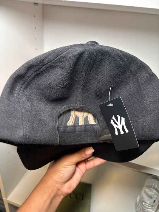 Black New York Yankees Adjustable Cap